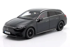 Mercedes-Benz CLA Shooting Brake EQ (X174) Baujahr 2025 kosmosschwarz 1:18 NZG