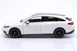 Mercedes-Benz CLA Shooting Brake EQ (X174) Baujahr 2025 polarweiß 1:18 NZG