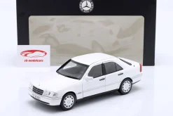 Mercedes-Benz C200 (W202) Baujahr 1993-1996 polarweiß 1:18 Norev