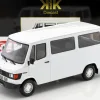 Mercedes-Benz 208 D Bus Baujahr 1988 weiß 1:18 KK-Scale