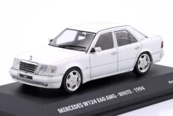 Mercedes-Benz E60 AMG (W124) Baujahr 1994 weiß 1:43 Solido