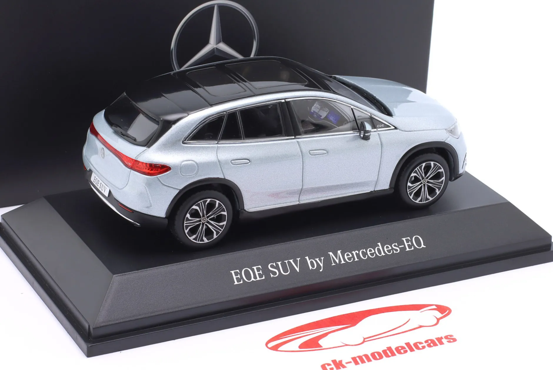 Mercedes-Benz EQE SUV (X294) Baujahr 2023 hightechsilber 1:43 Spark