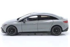 Mercedes-Benz EQE (V295) Baujahr 2022 alpingrau 1:18 NZG