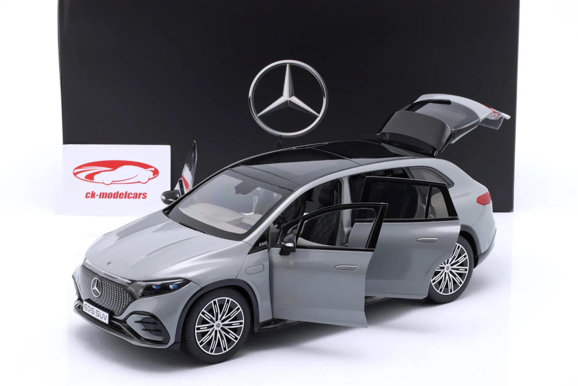Mercedes-Benz EQS SUV (X296) Baujahr 2022 alpingrau 1:18 NZG
