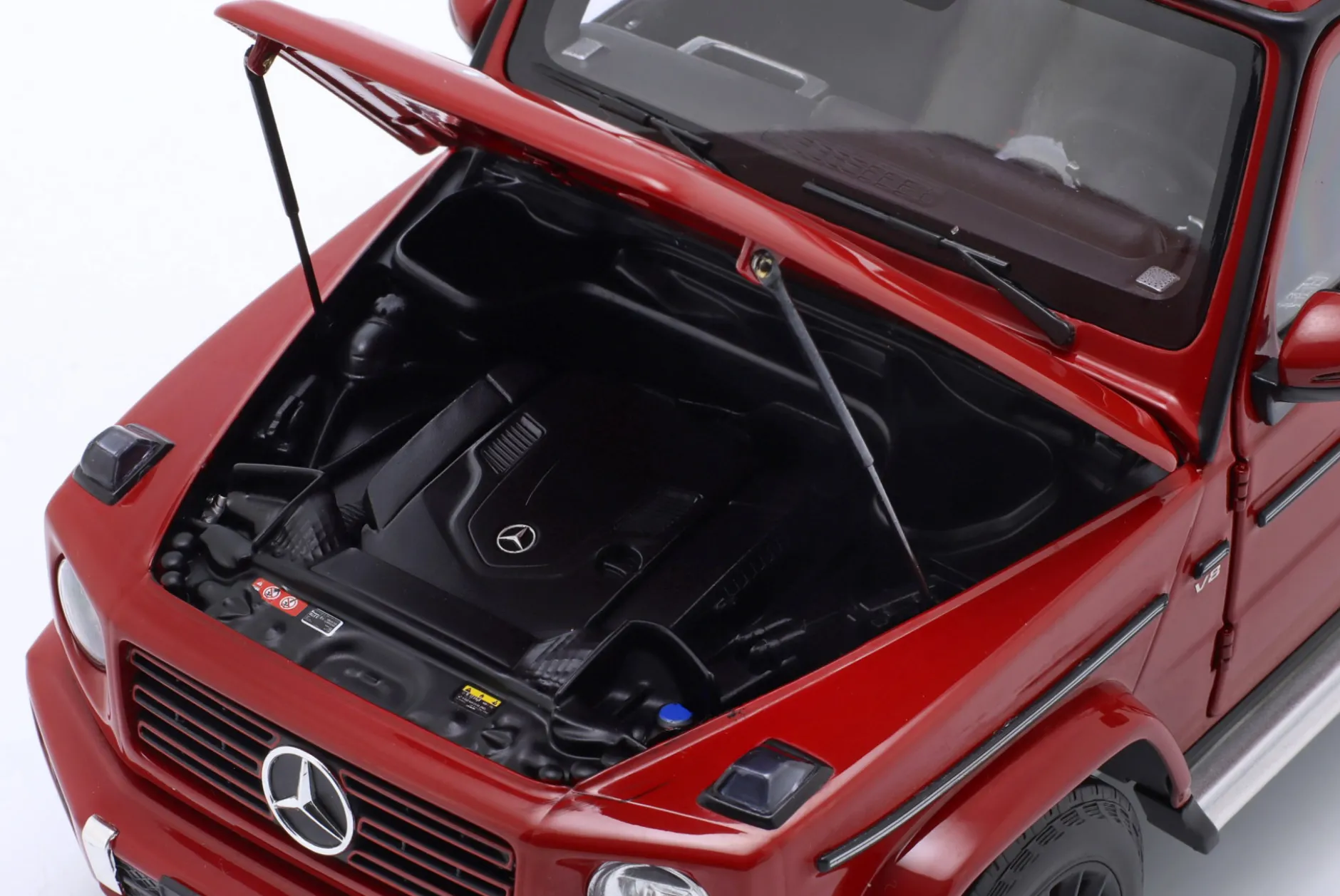 Mercedes-Benz G-Klasse (W463) Baujahr 2020 rot 1:18 Minichamps