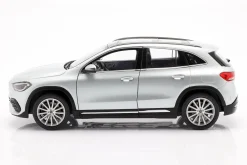 Mercedes-Benz GLA-Klasse (H247) Baujahr 2020 iridiumsilber 1:18 Z-Models