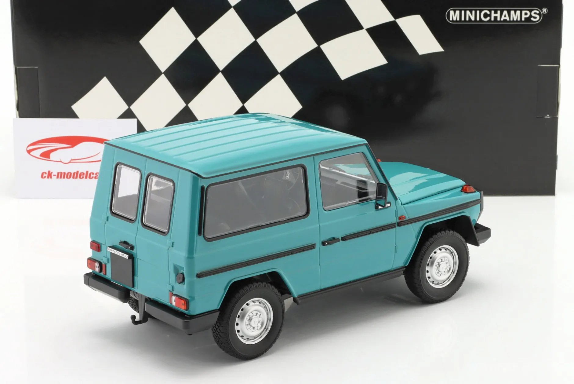 Mercedes-Benz G-Modell kurz (W460) Baujahr 1980 türkis 1:18 Minichamps