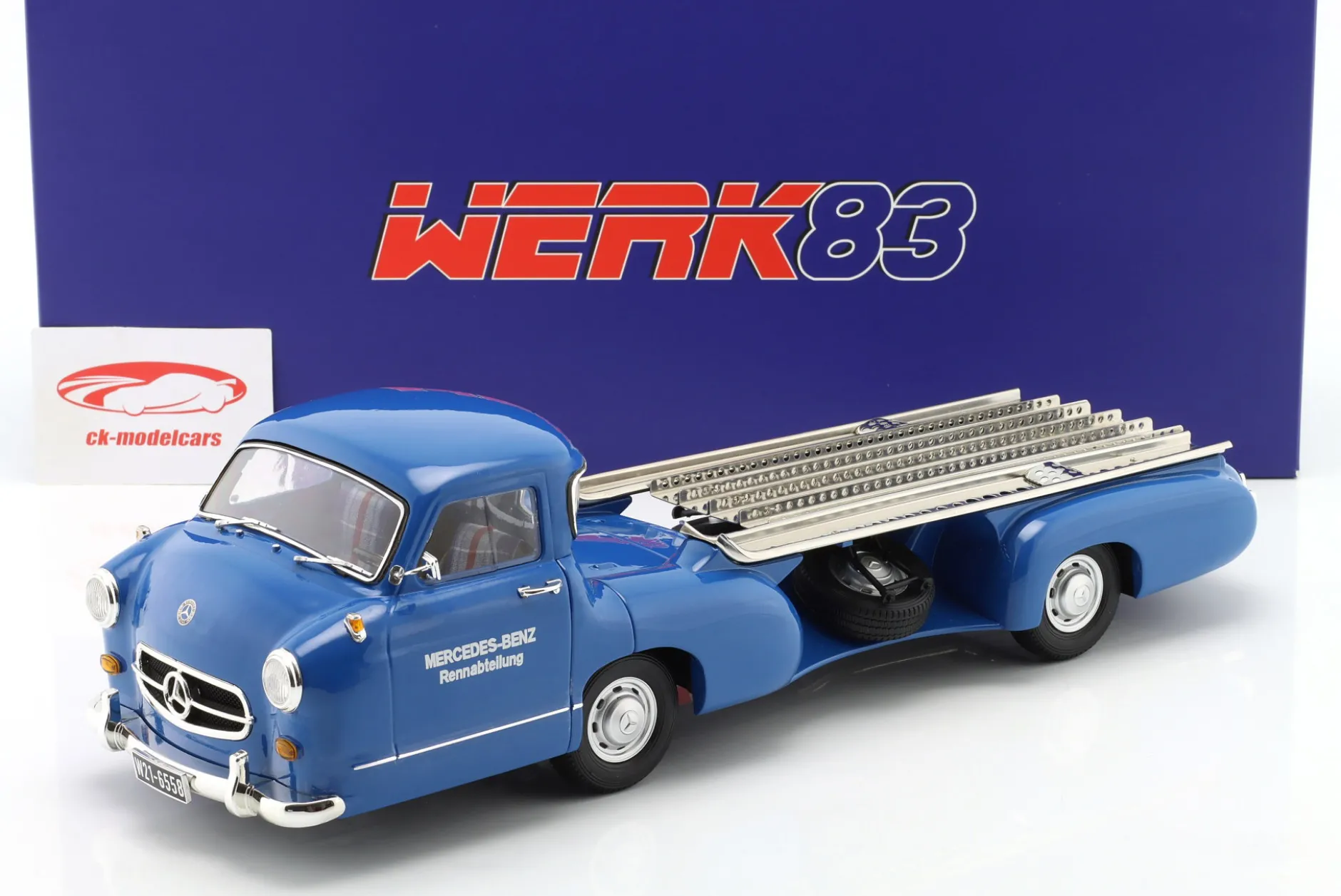 Mercedes-Benz Renntransporter Das blaue Wunder Baujahr 1955 blau 1:18 WERK83