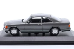 Mercedes-Benz 560 SEC (C126) Baujahr 1980 grau metallic 1:43 Minichamps