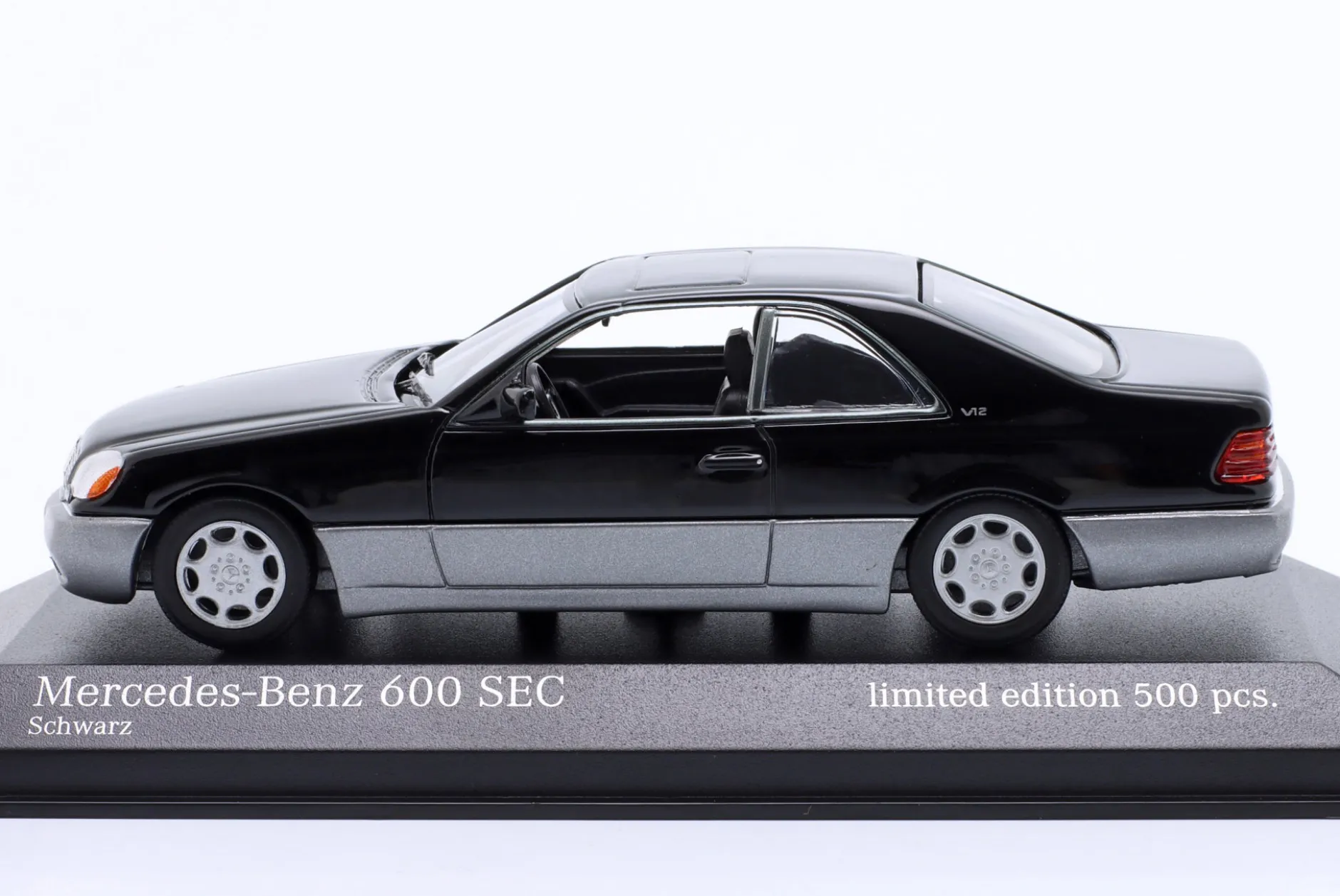 Mercedes-Benz 600 SEC (C140) Baujahr 1992 schwarz 1:43 Minichamps