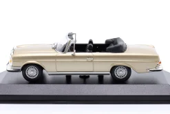 Mercedes-Benz 280 SE 3.5 (W111) Baujahr 1970 gold metallic 1:43 Minichamps