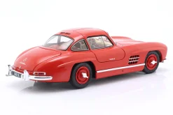 Mercedes-Benz 300 SL Coupe (W198) rot 1:18 Schuco