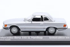 Mercedes-Benz 350 SL (R107) Hardtop Baujahr 1974 silber metallic 1:43 Minichamps