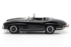 Mercedes-Benz 300 SL Roadster (W198 II) Baujahr 1957-1963 schwarz 1:18 CMC