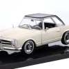 Mercedes-Benz 230 SL (W113) Hardtop Baujahr 1964 hellbeige / schwarz 1:43 Ixo