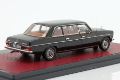 Mercedes-Benz V114 Lang Baujahr 1969 schwarz 1:43 Matrix