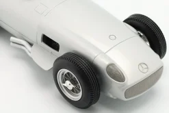 Mercedes-Benz W196 Plain Body Edition Formel 1 1955 1:18 WERK83