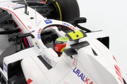 Mick Schumacher Haas VF-21 #47 Bahrain GP Formel 1 2021 1:18 Minichamps