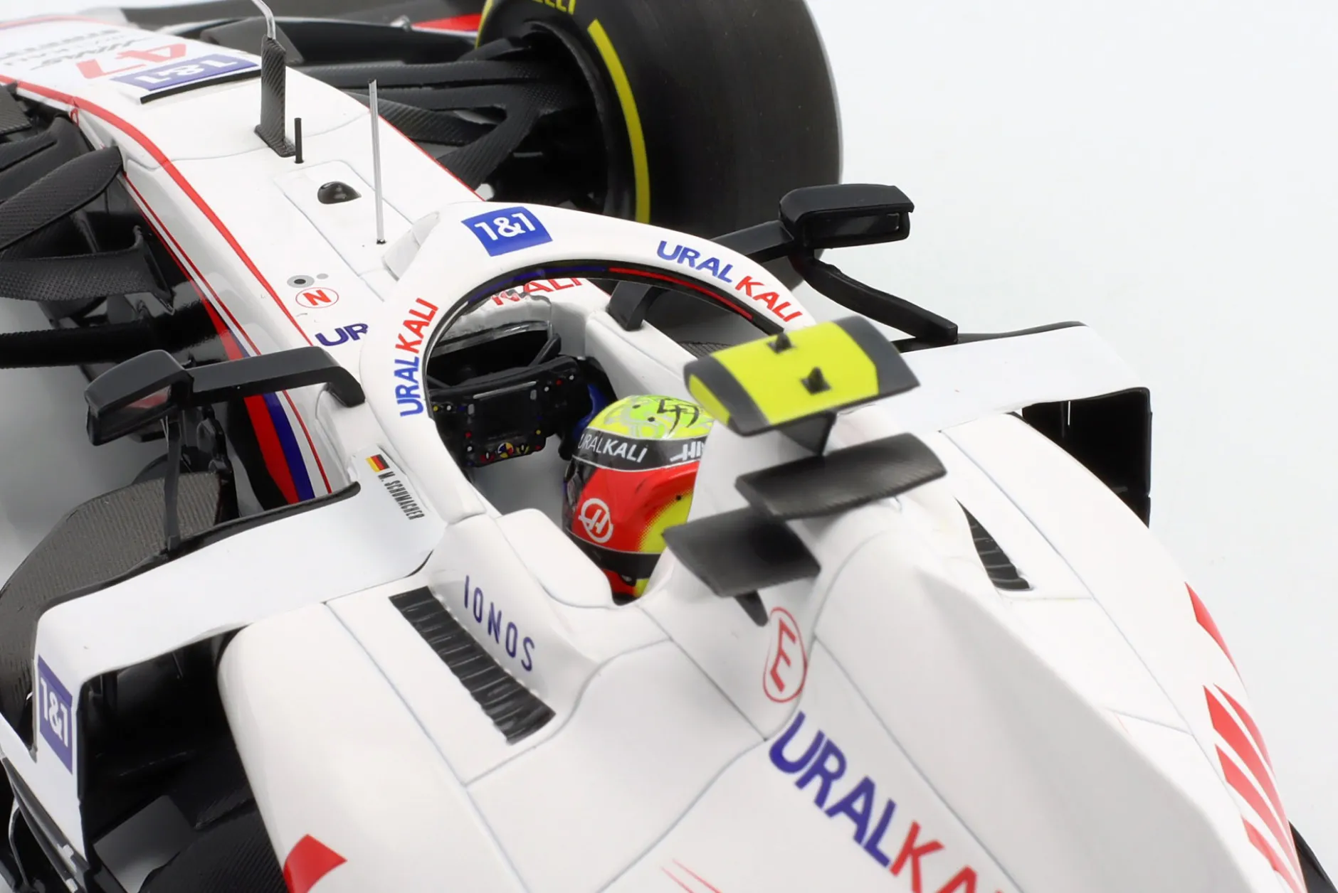 Mick Schumacher Haas VF-21 #47 Bahrain GP Formel 1 2021 1:18 Minichamps