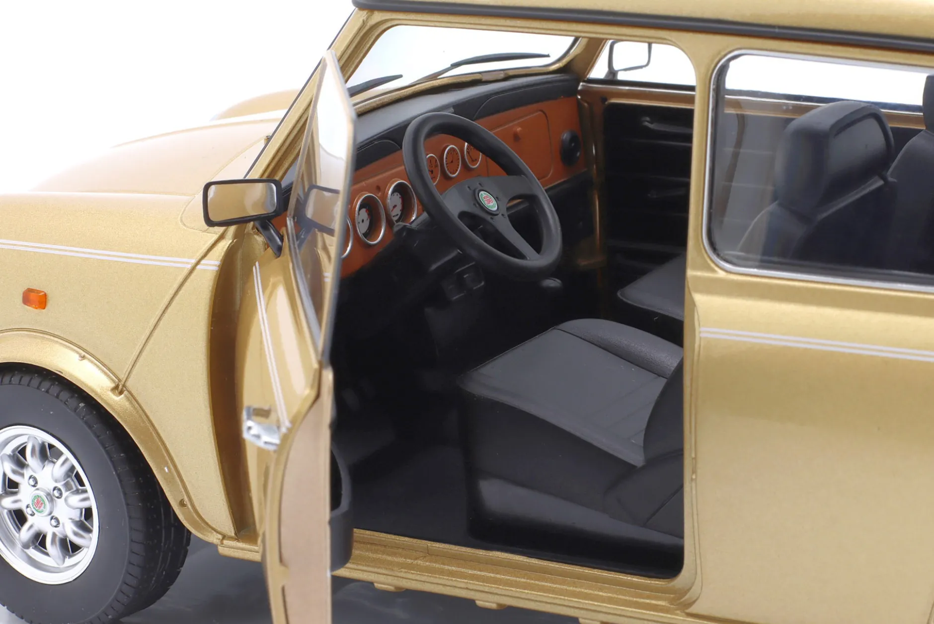 Mini Cooper LHD mit Sonnendach gold metallic 1:12 KK-Scale