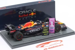 M Verstappen Red Bull RB18 #1 Sieger Japan GP Formel 1 Weltmeister 2022 1:43 Spark