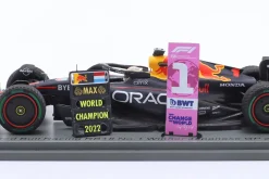 M Verstappen Red Bull RB18 #1 Sieger Japan GP Formel 1 Weltmeister 2022 1:43 Spark