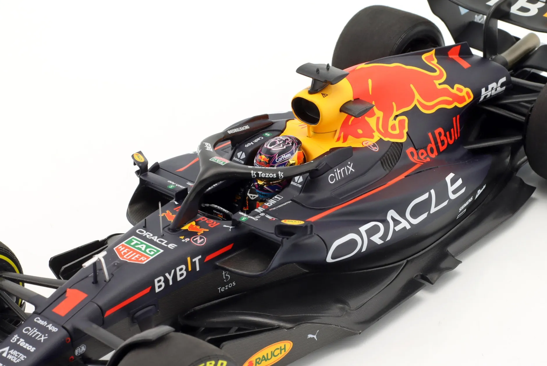 M. Verstappen Red Bull RB18 #1 Sieger Miami GP Formel 1 Weltmeister 2022 1:18 Minichamps