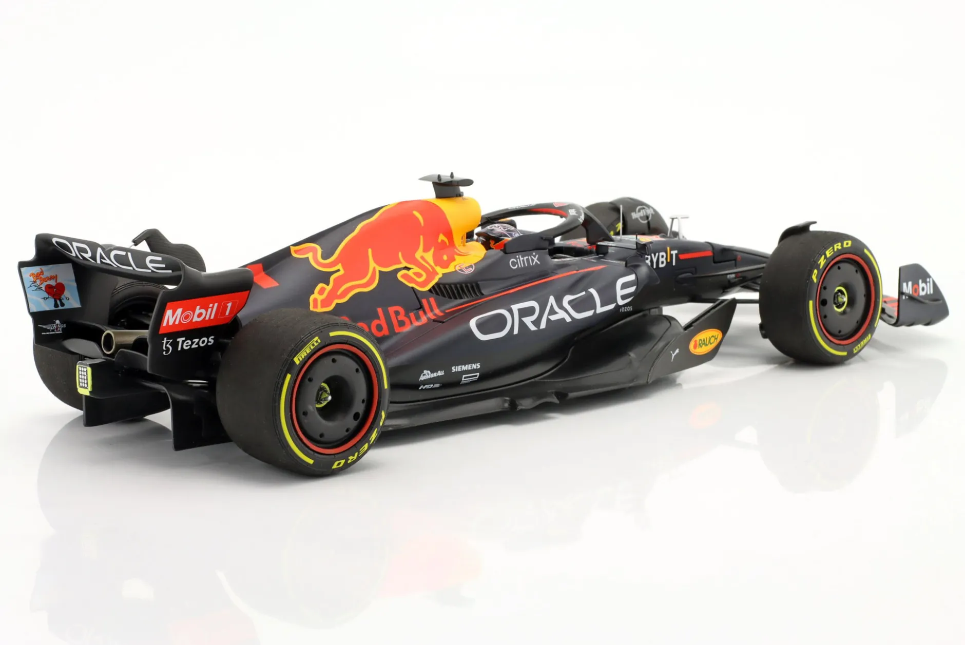 M. Verstappen Red Bull RB18 #1 Sieger Miami GP Formel 1 Weltmeister 2022 1:18 Minichamps
