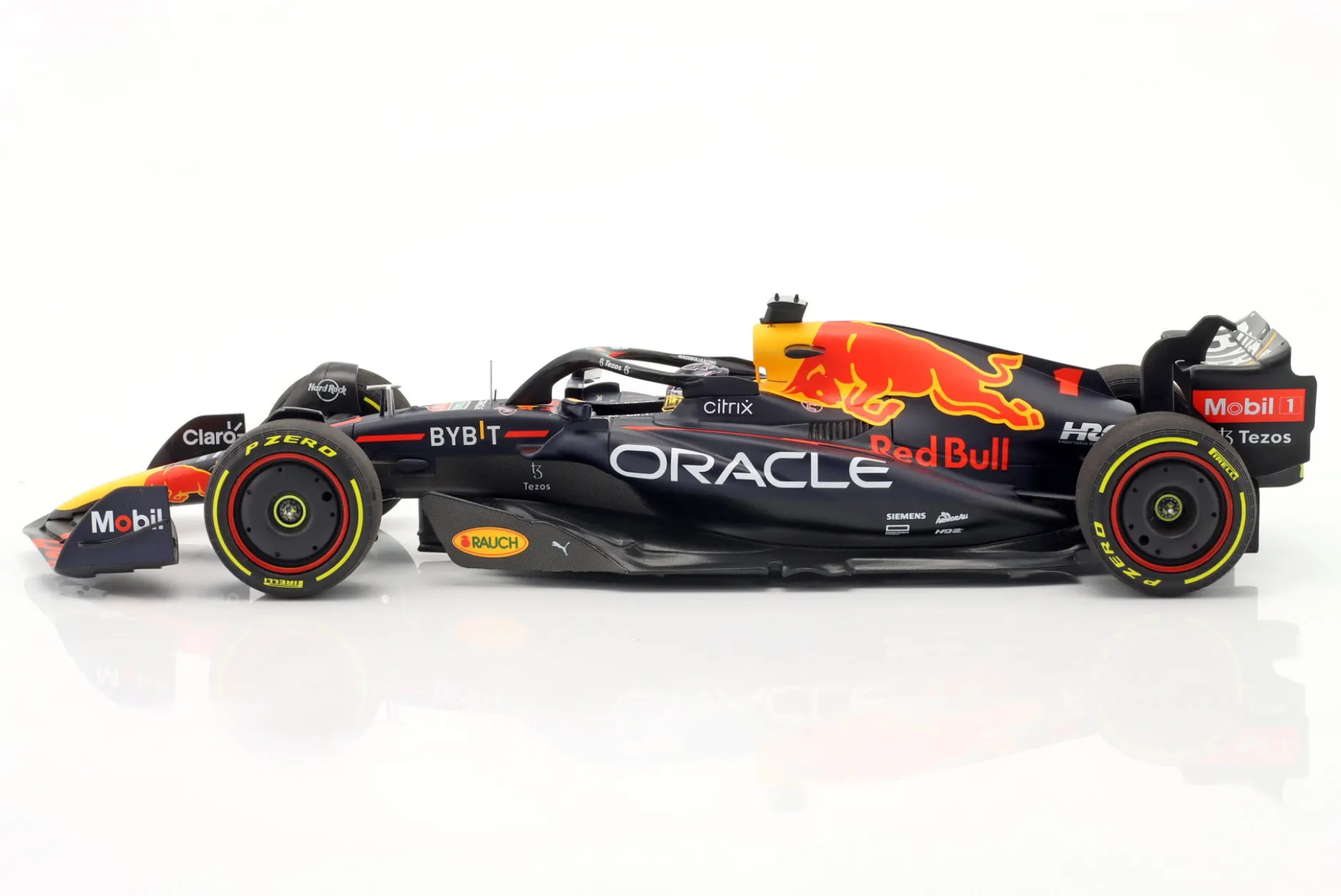 M. Verstappen Red Bull RB18 #1 Sieger Miami GP Formel 1 Weltmeister 2022 1:18 Minichamps