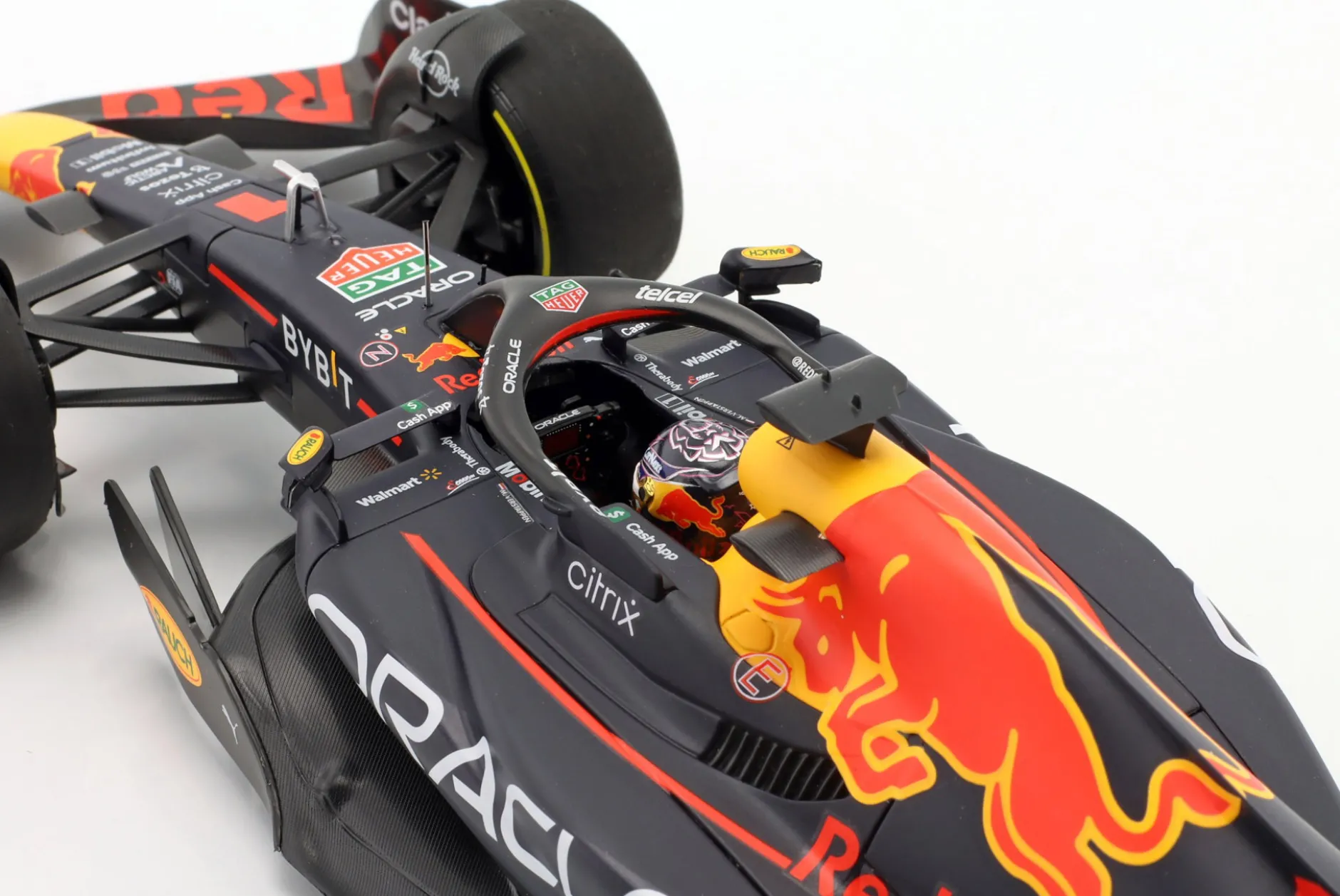 M. Verstappen Red Bull RB18 #1 Sieger Miami GP Formel 1 Weltmeister 2022 1:18 Minichamps