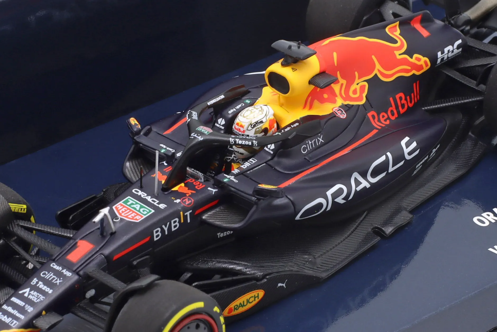 M. Verstappen Red Bull RB18 #1 Sieger Saudi Arabien GP Formel 1 Weltmeister 2022 1:43 Minichamps