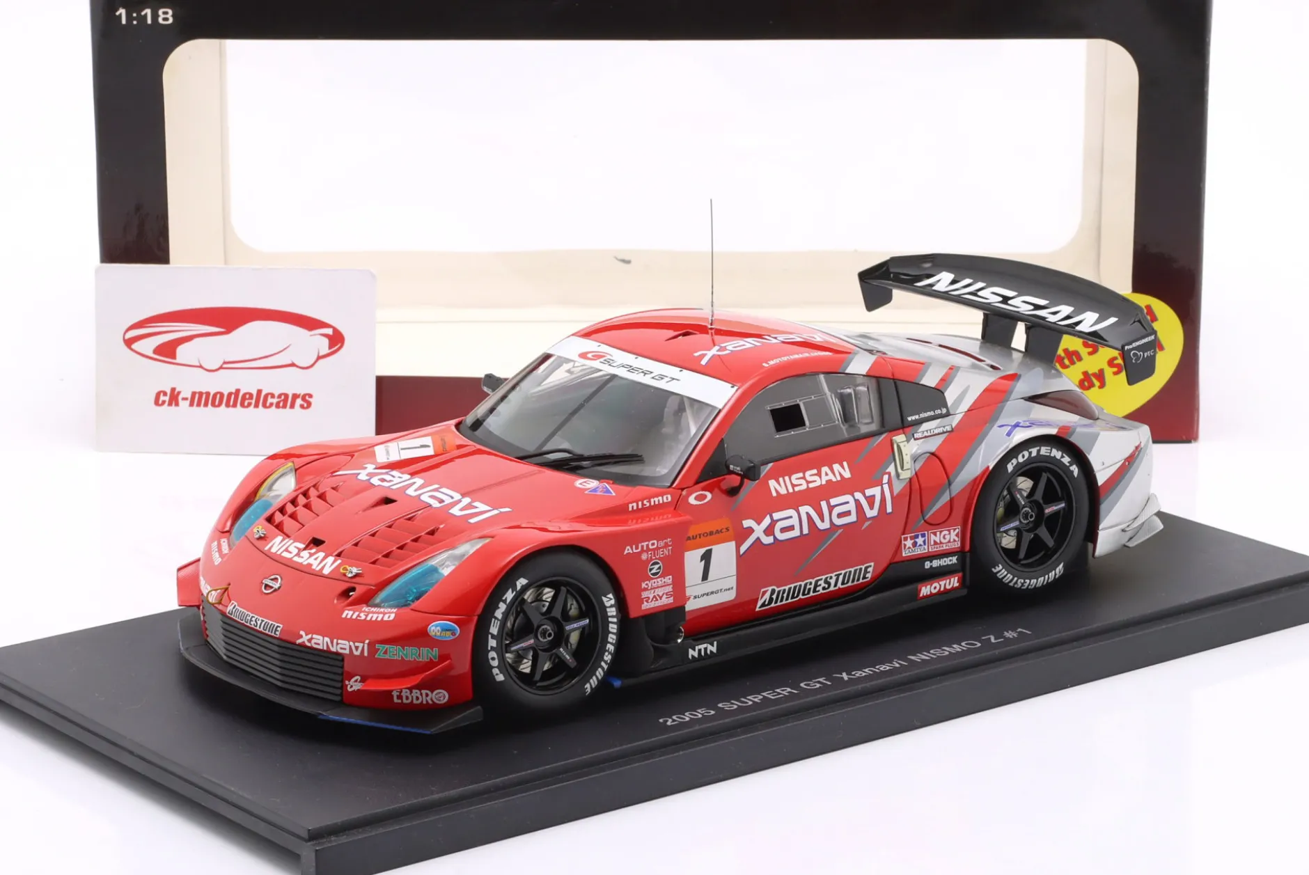 Nissan Fairlady Z Xanavi Nismo Super GT 2005 #1 Lyons, Motoyama 1:18 AUTOArt