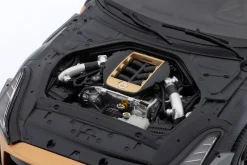 Nissan GT-R50 Baujahr 2020 silber, gold 1:18 AUTOart