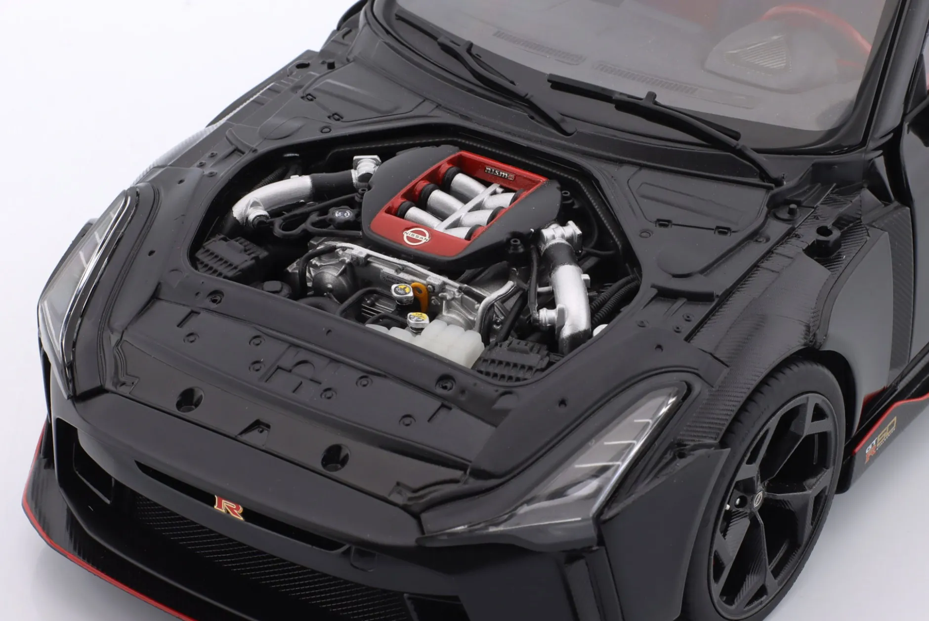 Nissan GT-R50 by Italdesign 2020 schwarz / mattschwarz 1:18 AUTOart