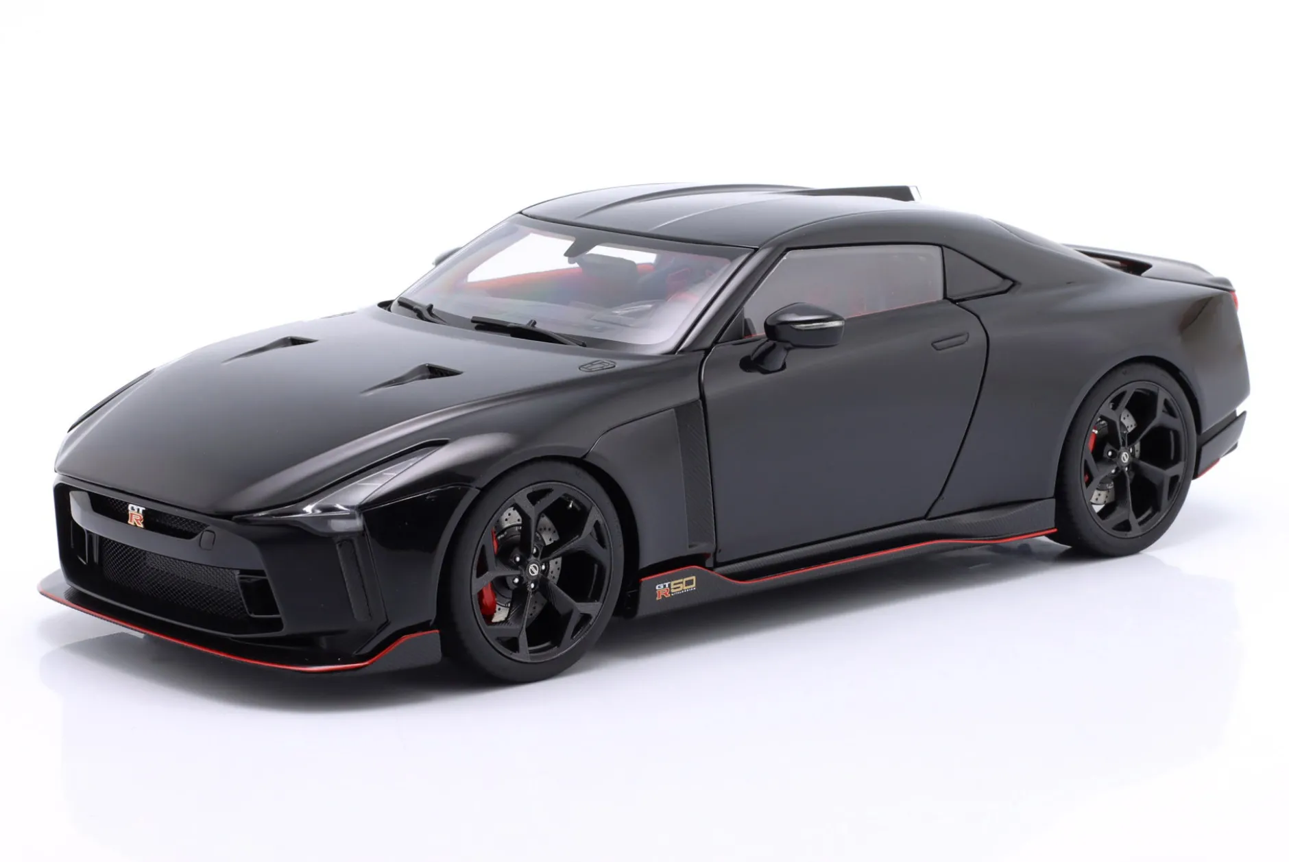 Nissan GT-R50 by Italdesign 2020 schwarz / mattschwarz 1:18 AUTOart