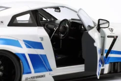 Nissan GT-R (R35) LBWK Body Kit 2.0 2024 weiß / blau 1:18 Solido