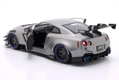 Nissan GT-R (R35) Liberty Walk Bodykit Type 2.0 2023 silber metallic 1:18 Solido