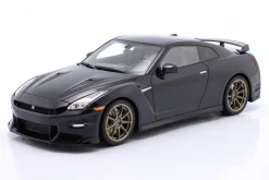 Nissan GT-R Takumi Edition Baujahr 2024 dunkellila 1:18 GT-Spirit