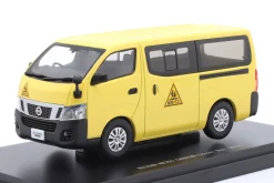 Nissan NV350 Caravan Schulbus Baujahr 2012 gelb 1:43 Ebbro
