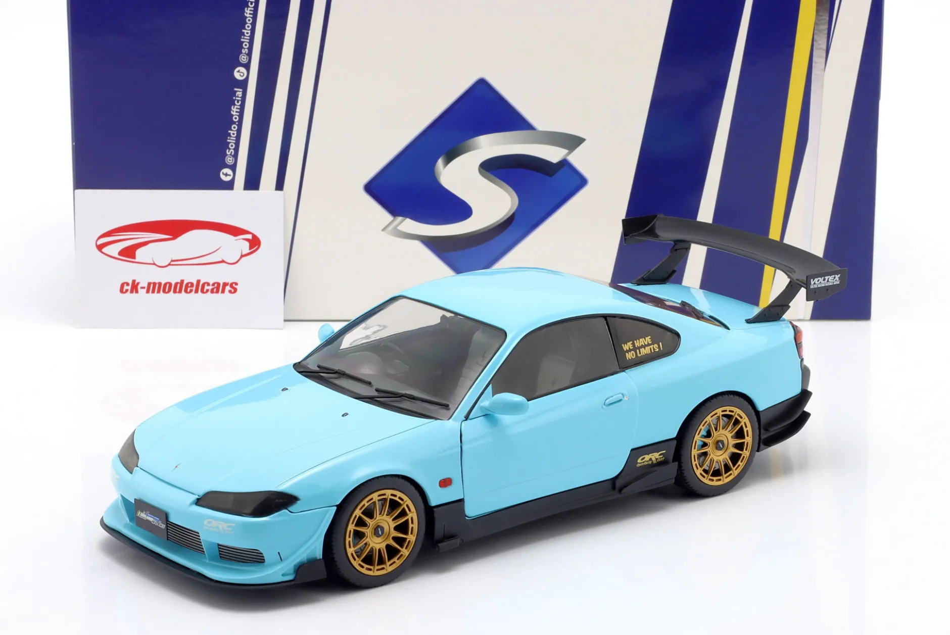 Nissan Silvia (S15) Spec-R Aero Baujahr 1999 babyblau 1:18 Solido