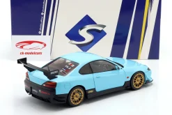 Nissan Silvia (S15) Spec-R Aero Baujahr 1999 babyblau 1:18 Solido
