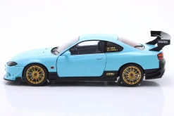 Nissan Silvia (S15) Spec-R Aero Baujahr 1999 babyblau 1:18 Solido