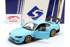 Nissan Silvia (S15) Spec-R Aero Baujahr 1999 babyblau 1:18 Solido