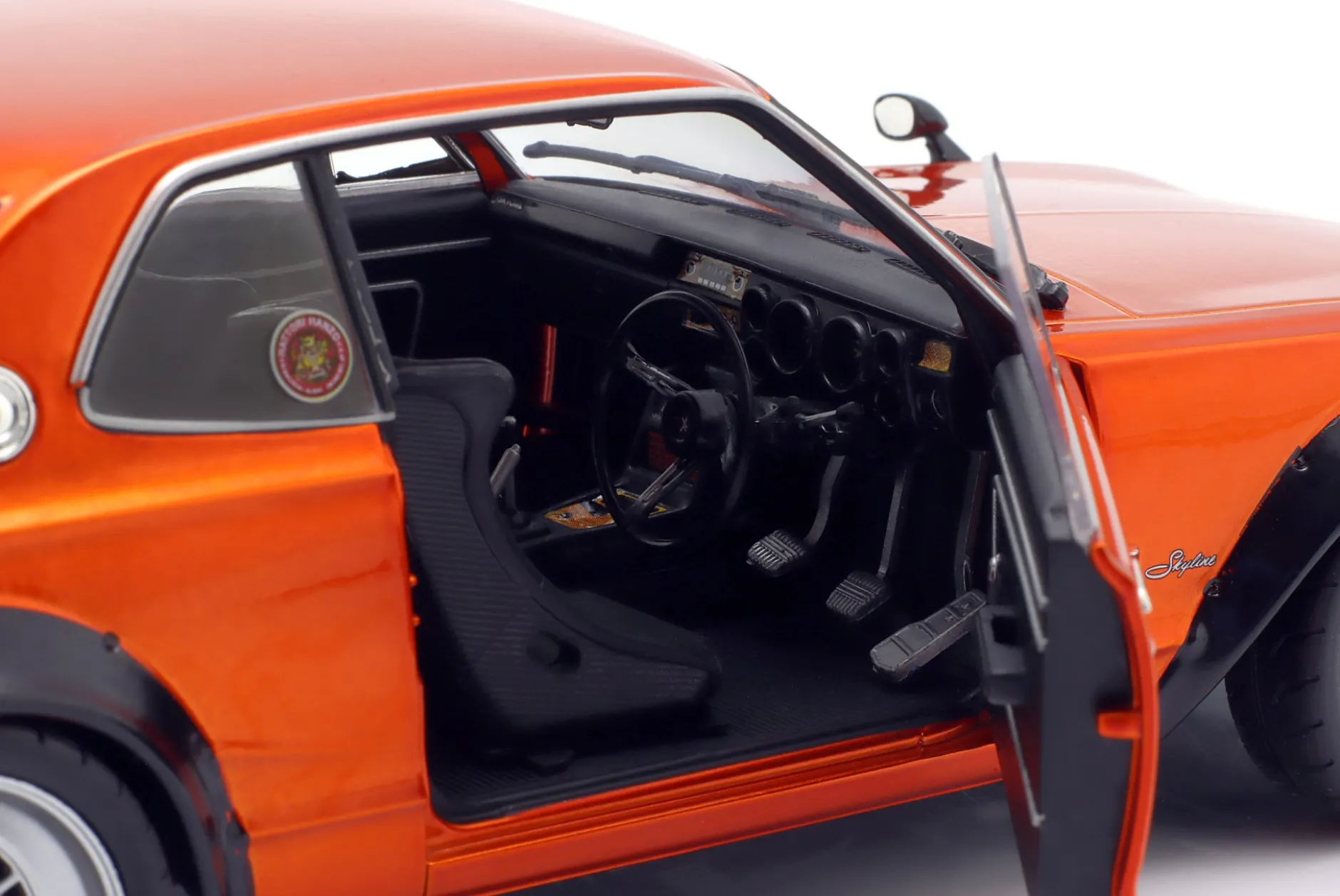 Nissan Skyline (C10) Hakosuka Solido Works 1970 orange metallic 1:18 Solido