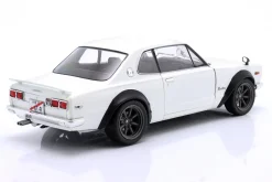 Nissan Skyline (C10) Hakosuka Solido Works 1970 perlweiß 1:18 Solido