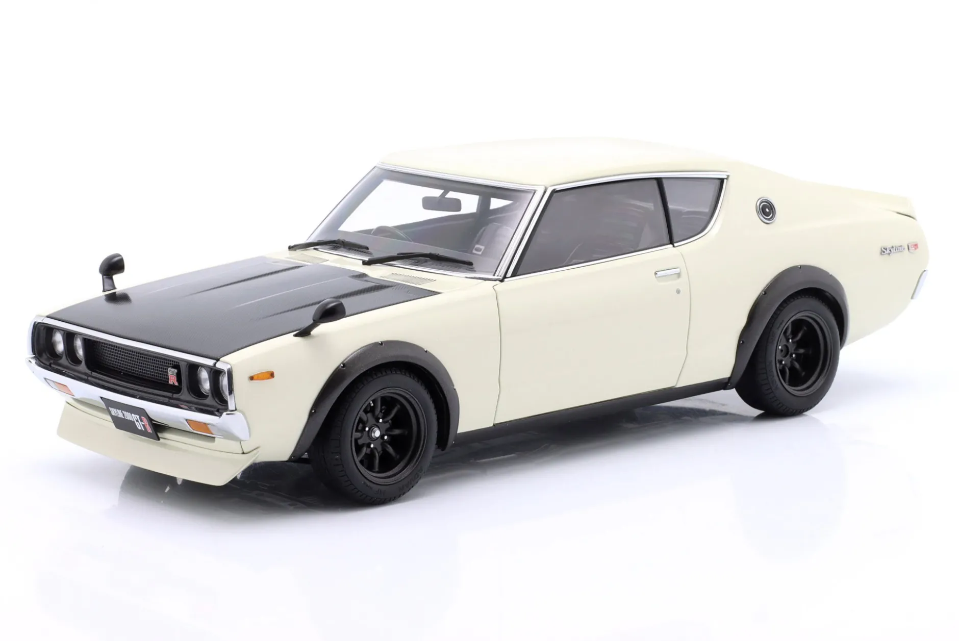 Nissan Skyline 2000 GT-R SPEZ (KPGC110) Tuned Version 1973 weiß 1:18 AUTOart