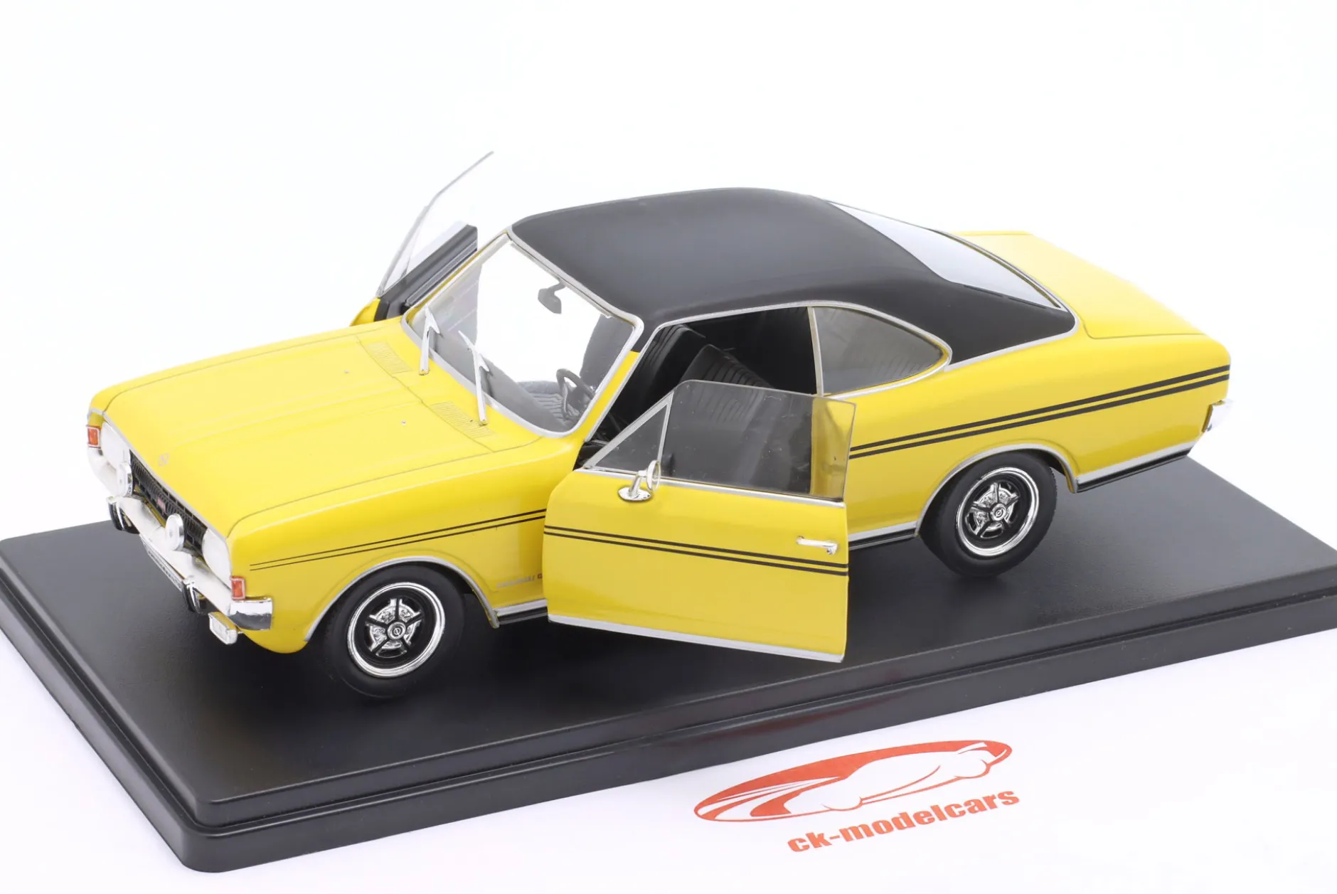 Opel Commodore A GS/E Coupe Baujahr 1970 gelb / schwarz 1:24 Hachette
