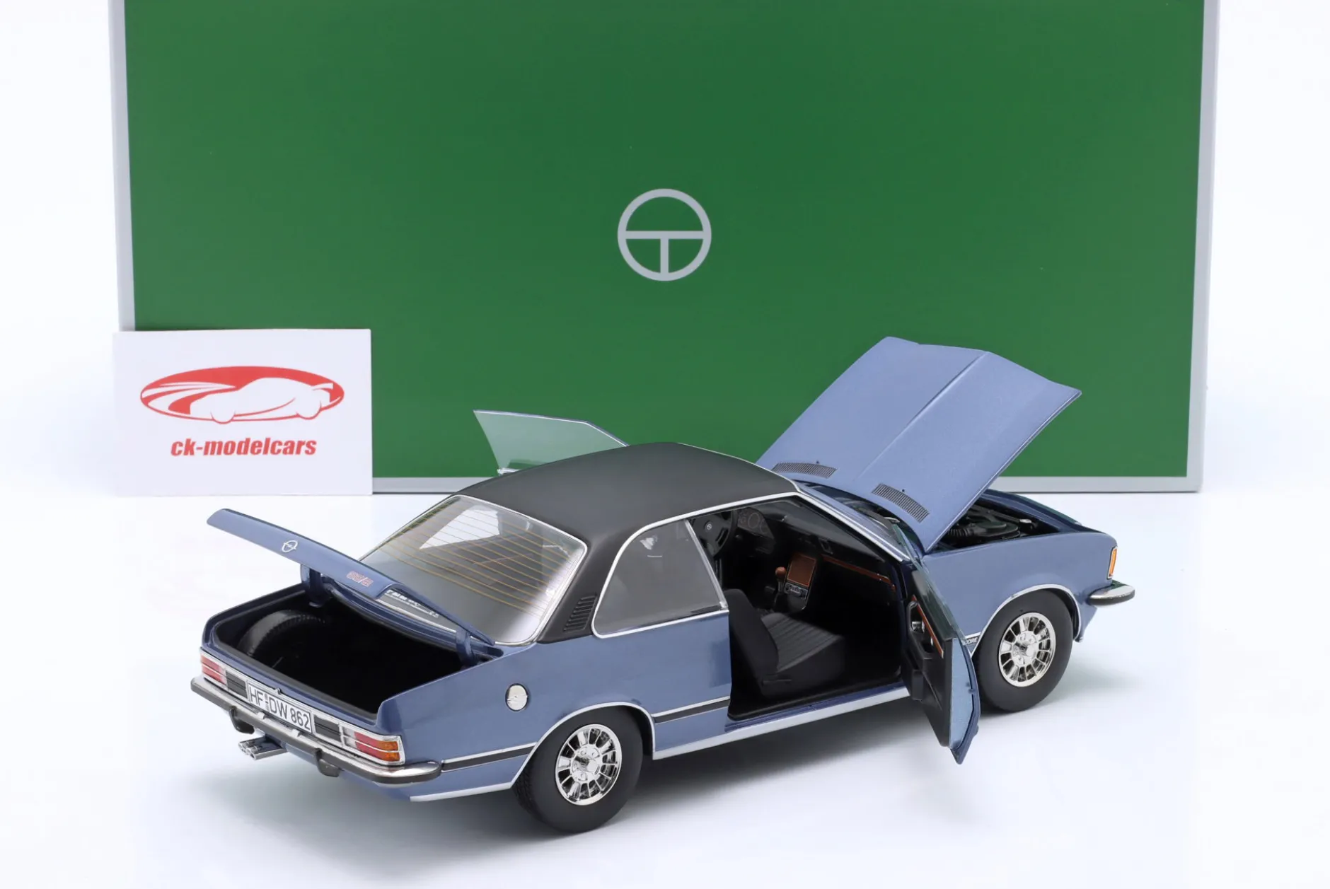 Opel Commodore B GS/E Coupe Baujahr 1975 blau metallic 1:18 TOURING