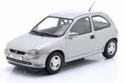 Opel Corsa B GSI Baujahr 1993-1997 silbergrau metallic 1:18 ModelCarGroup