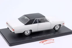 Opel Diplomat V8 Coupe Baujahr 1965 weiß / schwarz 1:24 Hachette